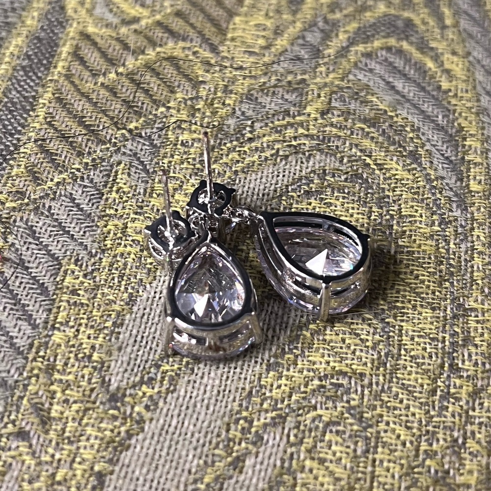 Sparkling Silver Teardrop Earrings - Picture 4 of 5